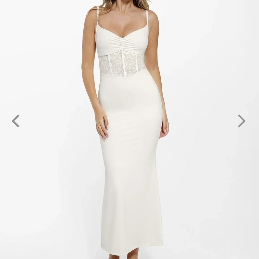 Chic Ivory Lace Detail Maxi Dress